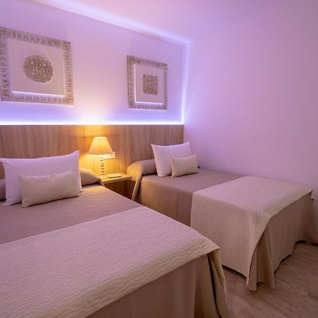 Petit Malaga Congress Hotel Bagian luar foto
